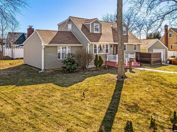 1425 Harrison Street, Elmont, NY 11003