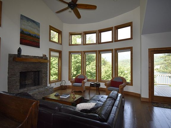4th image of 183 Lakeview Dr