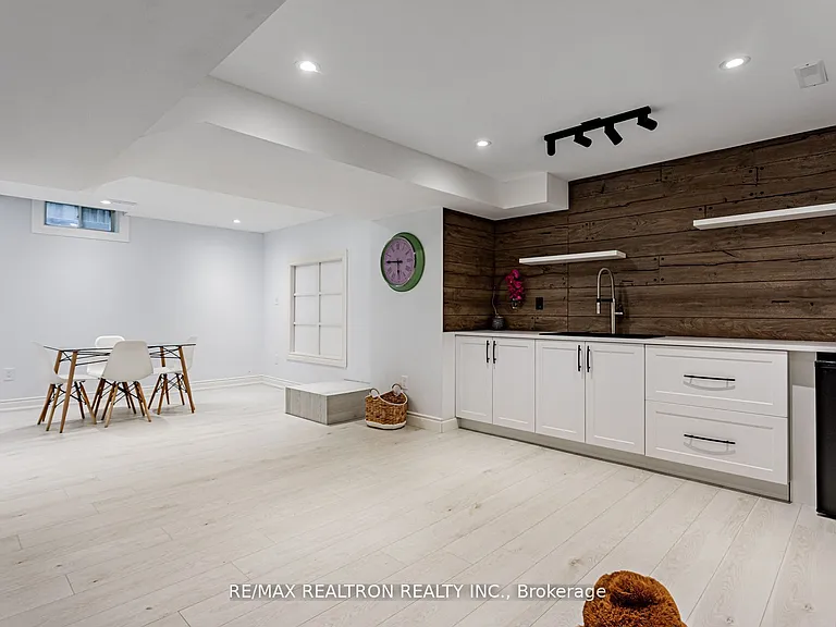 442 Mill St — Photo 17