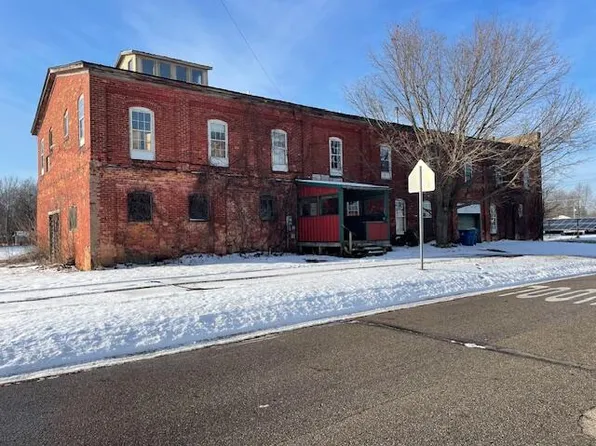 50 Bennett St, Coldwater, MI 49036