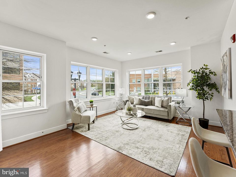 1st image of 9521 Bastille St Unit 101