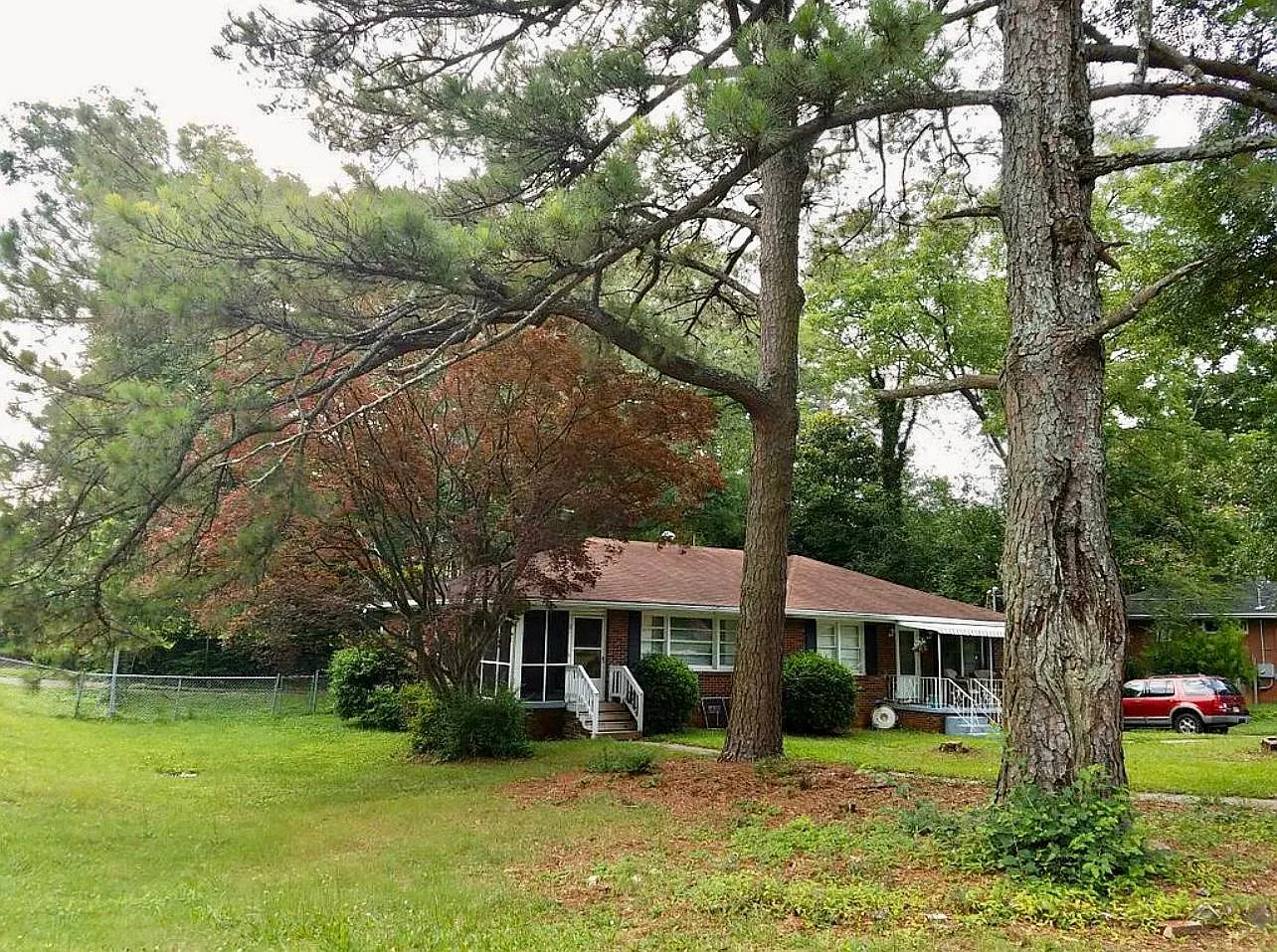 1 bed, 928 sqft, $1,450 — Photo 3