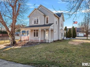 215 8th St, Pawnee, IL 62558