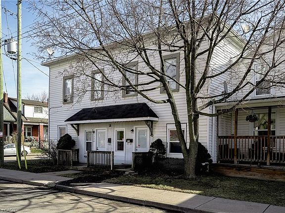 4th image of 224 Rosslyn Ave N