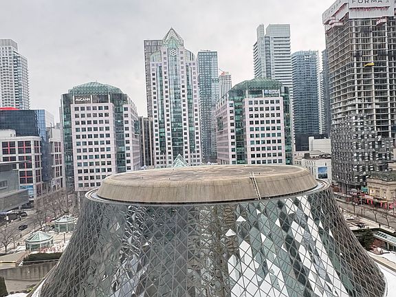 2nd image of 71 Simcoe St #1002