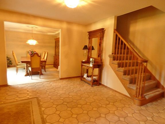 5th image of 14942 S Woodcrest Ave