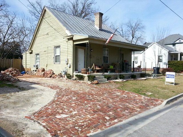 2nd image of 713 Moore Ave