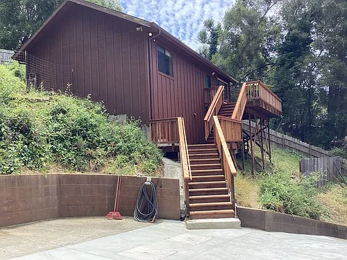 1920 Redwood Dr Photo 1