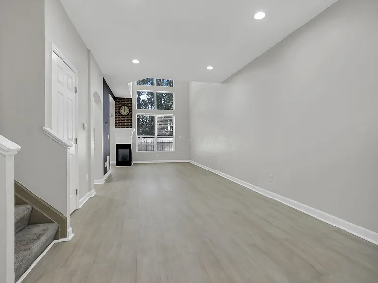 2573 Rustling Oak Blvd — Photo 6