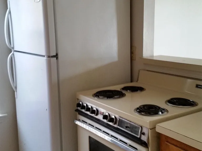 112 Oak Ridge Ave #B — Photo 9