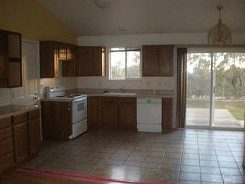 3rd image of 221 E Brookmeadow Dr