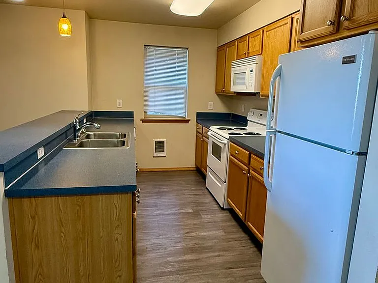 1016 N Garden St — Photo 37