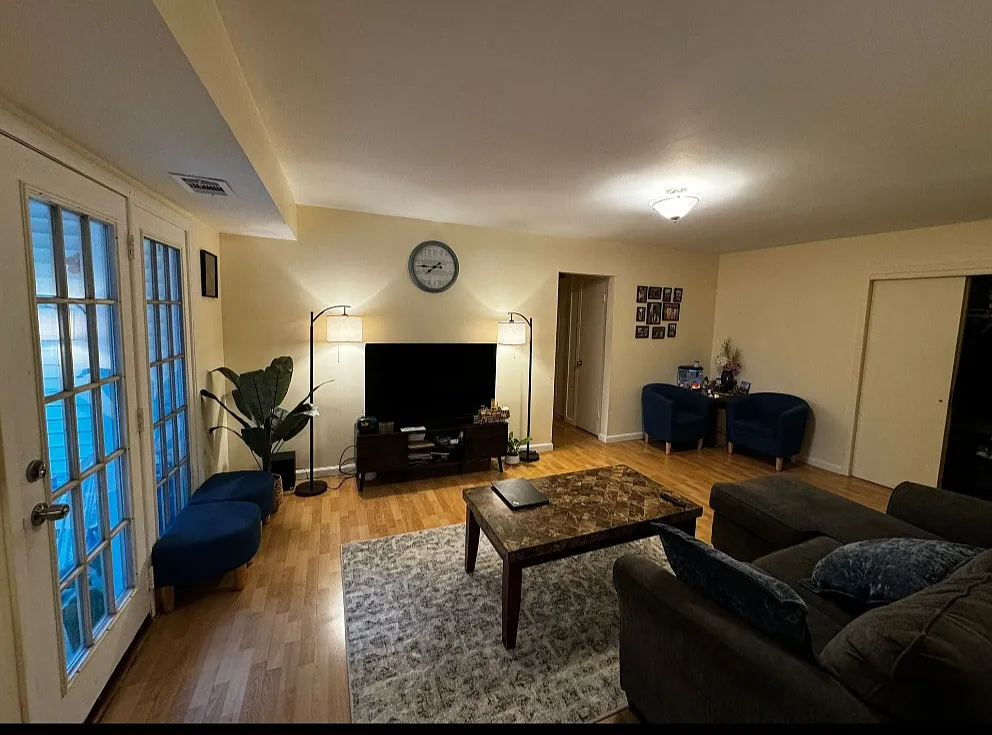 Building Photo - 312 Green Hollow Dr