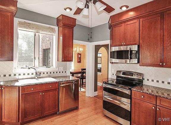3rd image of 1419 Park Ave