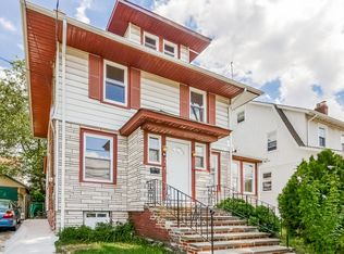 16 Richelieu Pl, Newark, NJ 07106