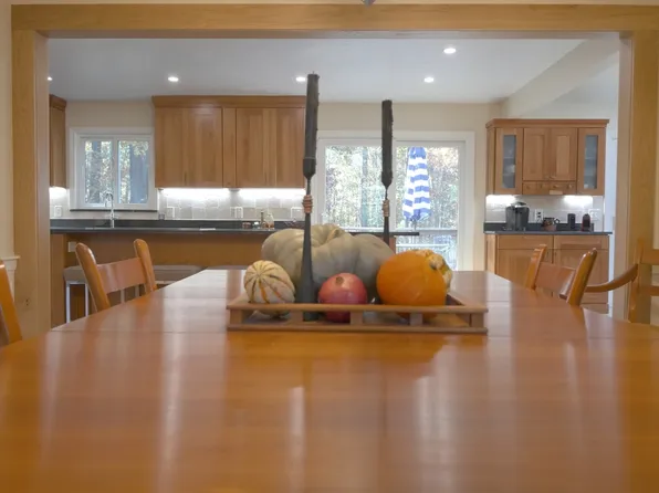 29 Wyndemere Ct, Plymouth, MA 02360