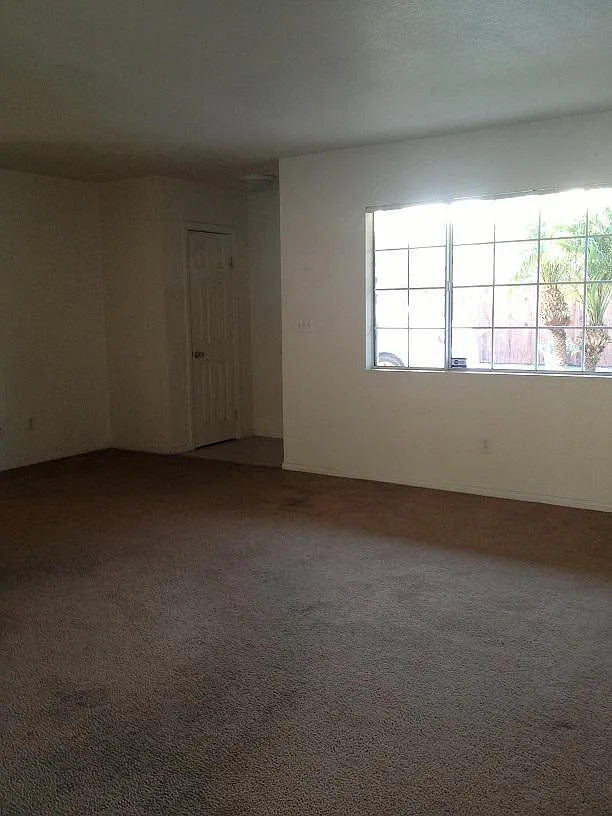 2 bed, $2,450 — Photo 4