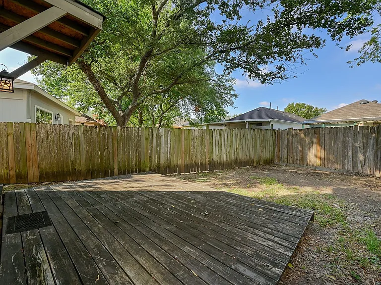 1531 Parkfield Cir — Photo 25