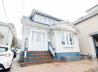 123 Lake St, Saint Catharines, ON L2R5X9