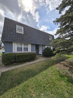 501 W Farragut St, Crown Pt, IN 46307