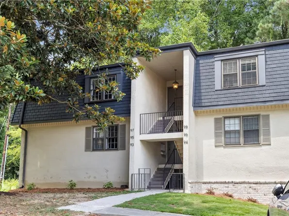 97 Rosaire Pl NW, Atlanta, GA 30327