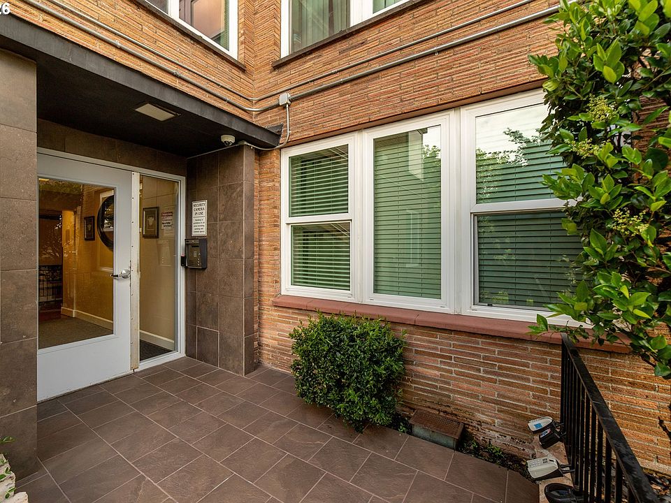 1st image of 1205 SW Cardinell Dr Unit 606