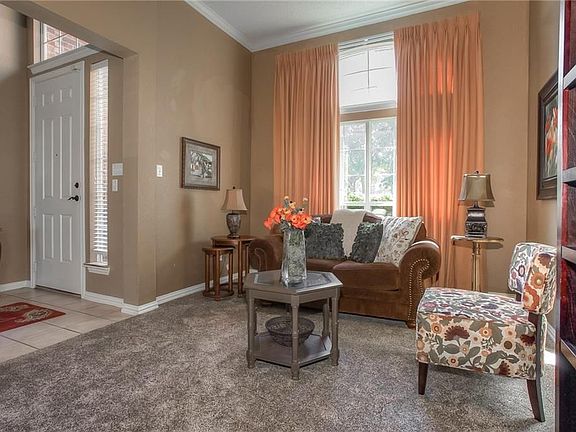 3rd image of 8025 Pretoria Pl
