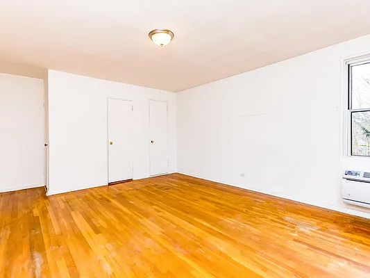 Sold by Re/Max In The City | media 9