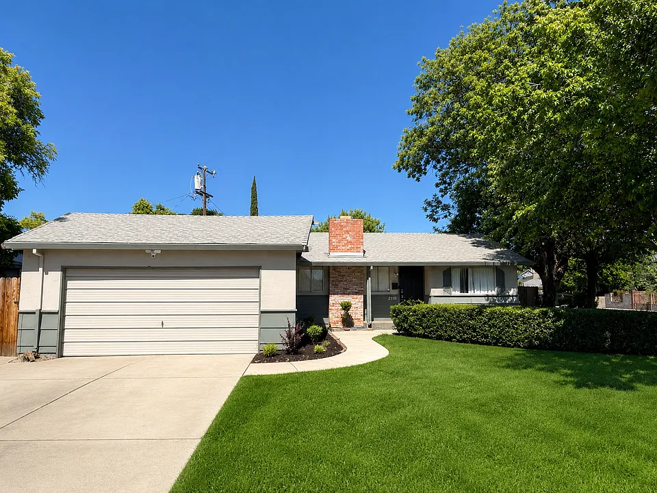 2110 Fraser Ave