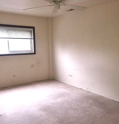 5th image of 1021 Des Plaines Ave APT 208