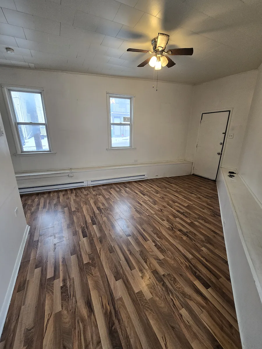 Building Photo - 836 Wyandotte St