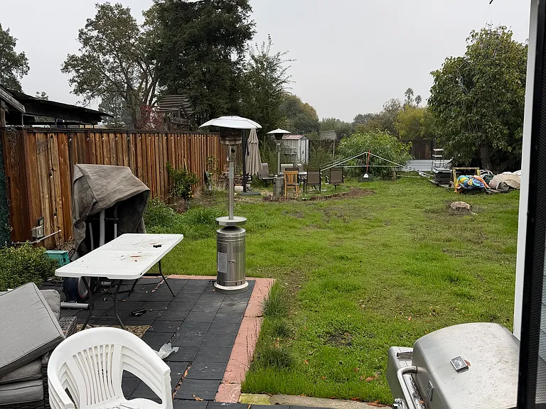 2930 Knoll Dr — Photo 12