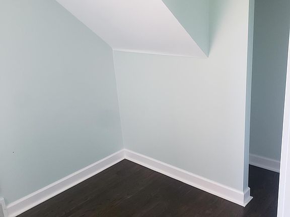 4th image of 2629 W Evergreen Ave #1