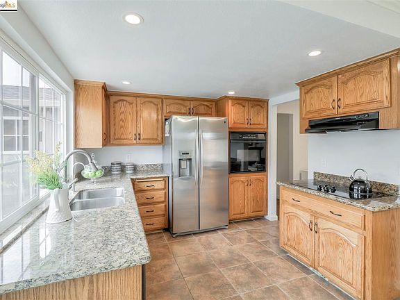 5th image of 35017 Hollyhock St
