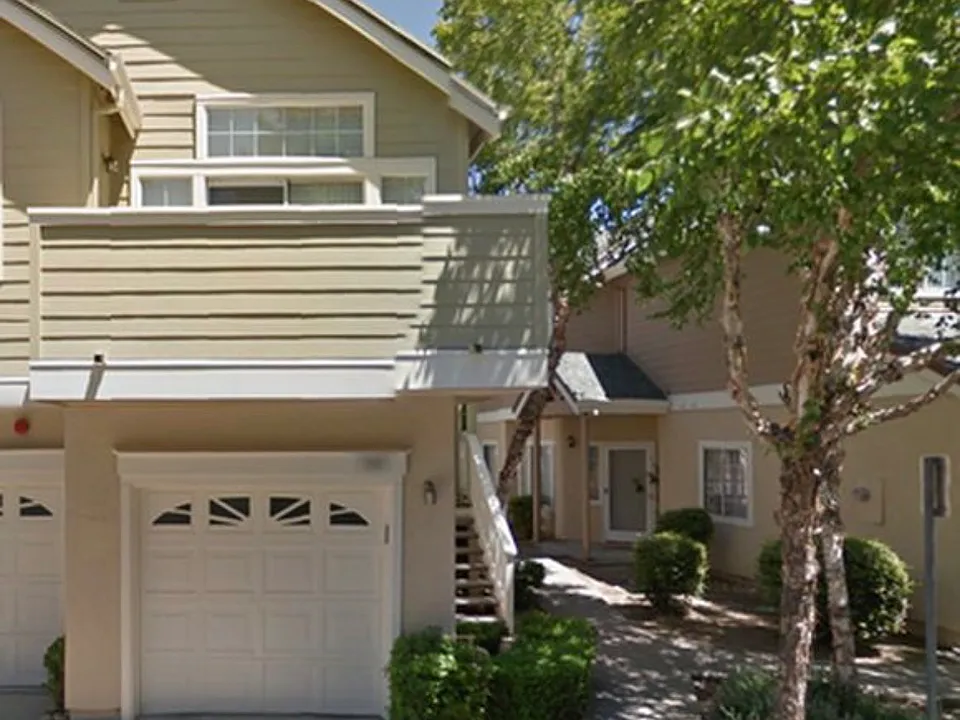 112 Sheffield Ln