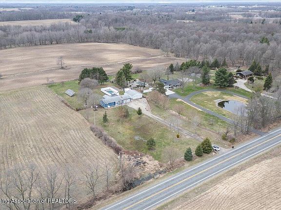 5th image of 900 S Aurelius Rd