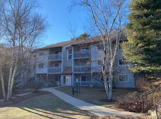 607 Franklin Crossing Rd, Franklin, MA 02038