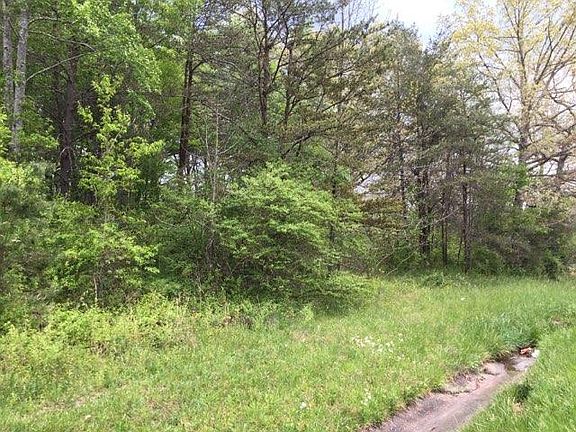 4th image of 127 Highway S