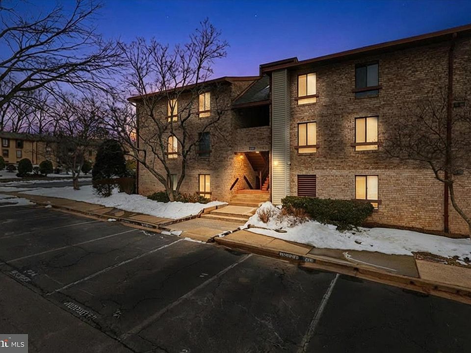1st image of 2255 Castle Rock Sq APT 21C
