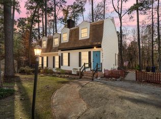 207 Jamestown Dr, Sanford, NC 27330