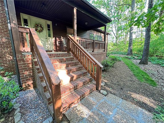 4th image of 2209 Long Dr