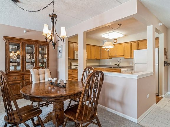 5th image of 6801 N Milwaukee Ave APT 204