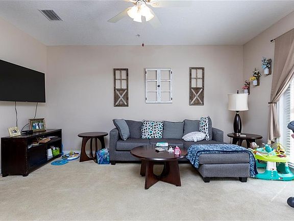 5th image of 512 Pinebranch Cir