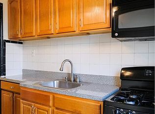 434 Park Pl APT 3B, Brooklyn, NY 11238