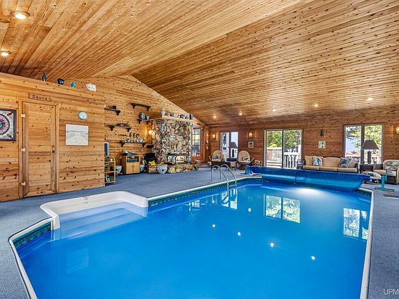 4th image of 5451 Lakeshore Dr