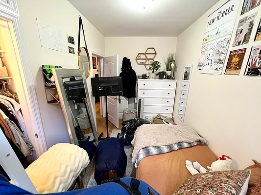 Rented by Compass | media 9
