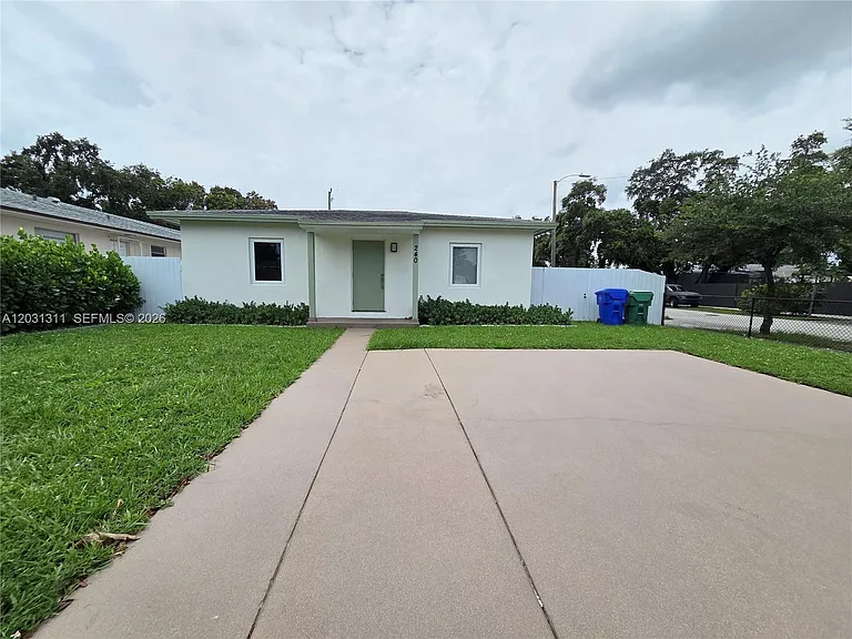 240 NW 51st Ave — Photo 1