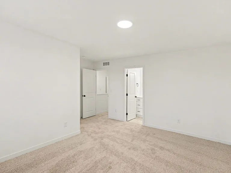 6200 Aurelius Rd — Photo 13