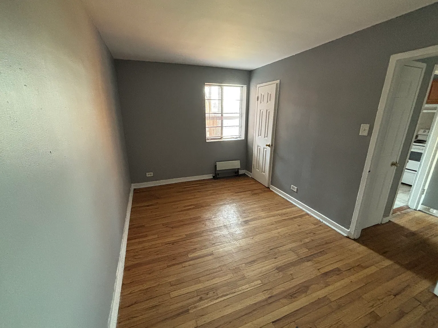1 bed, 775 sqft, $900 — Photo 3