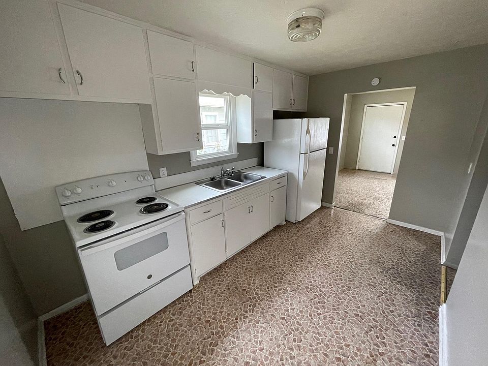 1st image of 1520 Beverly Dr